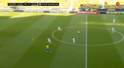 本赛季新秀单场20+场次：克尼佩尔10次，二三名合计只有9次（本季新秀20+场次数榜：克尼佩尔10场，第二三名合计仅9场）