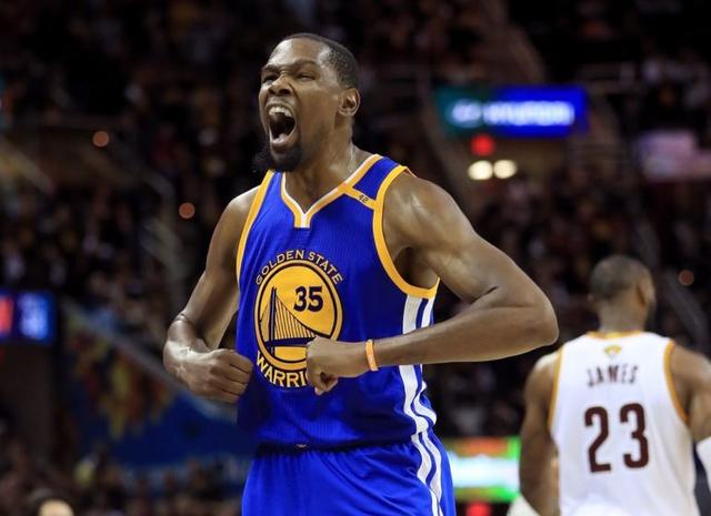 不该拿顶薪？富保罗：里夫斯可以留湖人 只要合同不是太离谱就行（富保罗：里夫斯可续留湖人，但无需离谱顶薪）