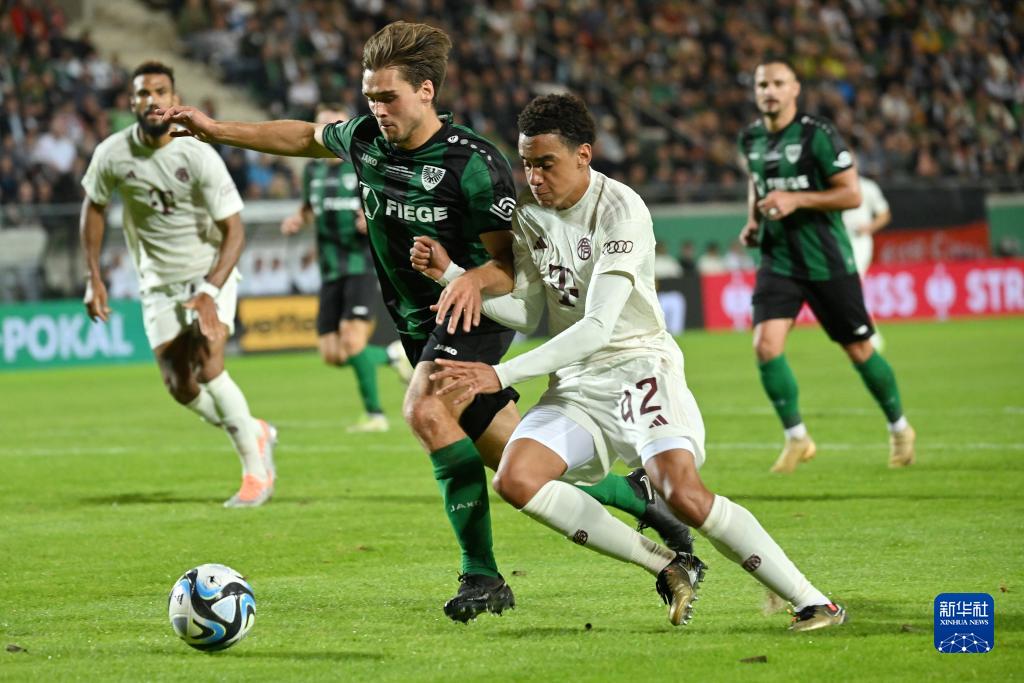 世体：巴萨申请开放北看台，球场容量有望增加到6.2万人（世体：巴萨拟开放北看台，球场容量有望升至6.2万人）