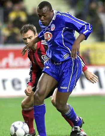 意甲第14轮裁判安排揭晓：那不勒斯迎战尤文图斯，拉佩纳执法（意甲第14轮裁判名单公布：拉佩纳主哨那不勒斯对阵尤文图斯）