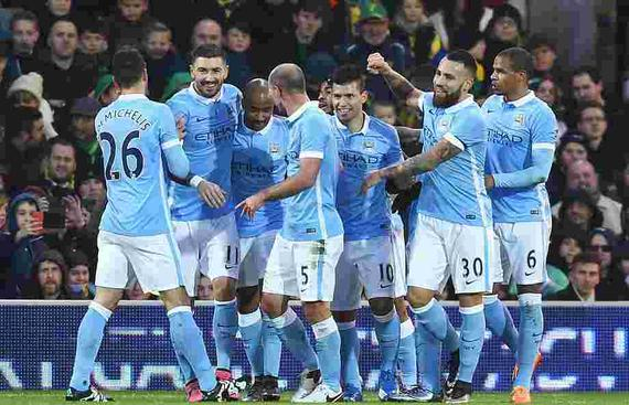 ATP以辛卡强强对话结束2025赛季，辛纳一战追平六位网坛传奇纪录（ATP 2025赛季收官上演辛卡巅峰对决，辛纳一战追平六位网坛传奇纪录）