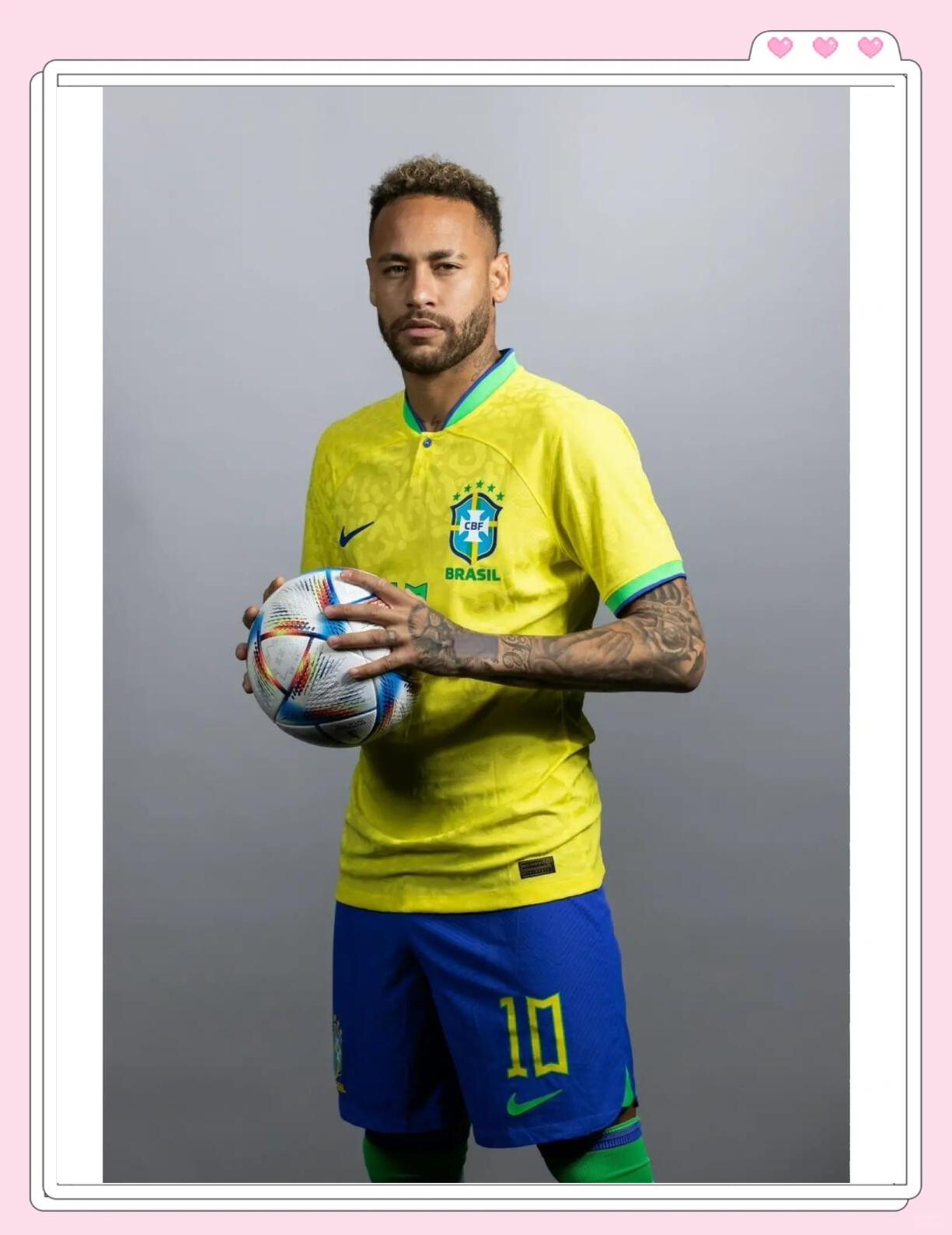 足球国足球迷自发组织万人方阵助威