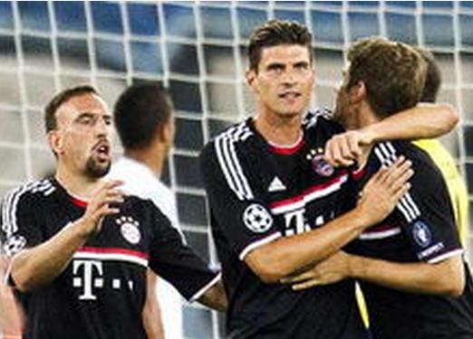 博斯克：在皇马执教比其他球队更容易；西班牙明年有能力捧杯（博斯克称执教皇马更轻松，西班牙明年具备夺冠实力）