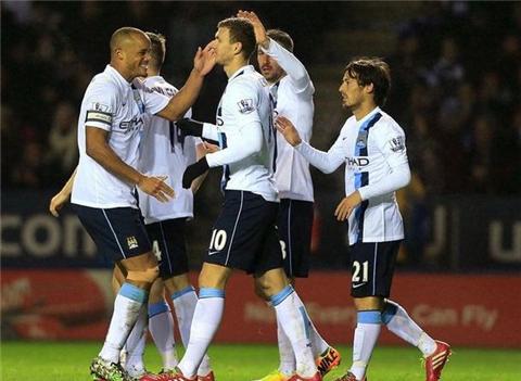 亨利：很多枪手球员都立志拿欧冠；难忘愤怒梅西训练过掉全队（亨利：阿森纳多人志在夺欧冠；难忘梅西怒火中烧训练场连过全队）