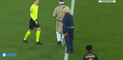 官方：阿尔及利亚中场奥亚尔受伤无缘非洲杯，阿卜戴利入替（阿尔及利亚官方：奥亚尔伤缺非洲杯，阿卜戴利递补入选）