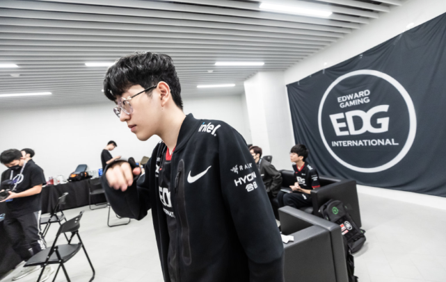 逐渐成为国 逐渐成为国